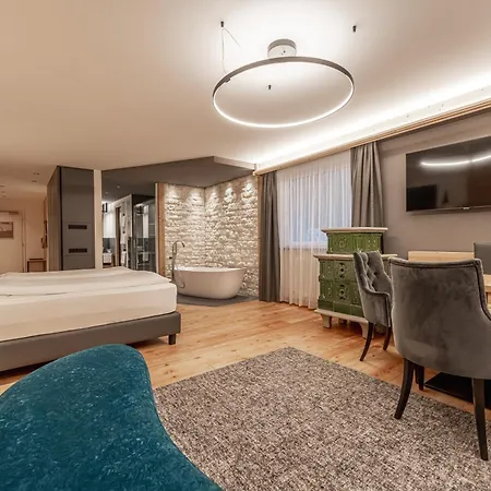 Croce Bianca Leisure & 4*